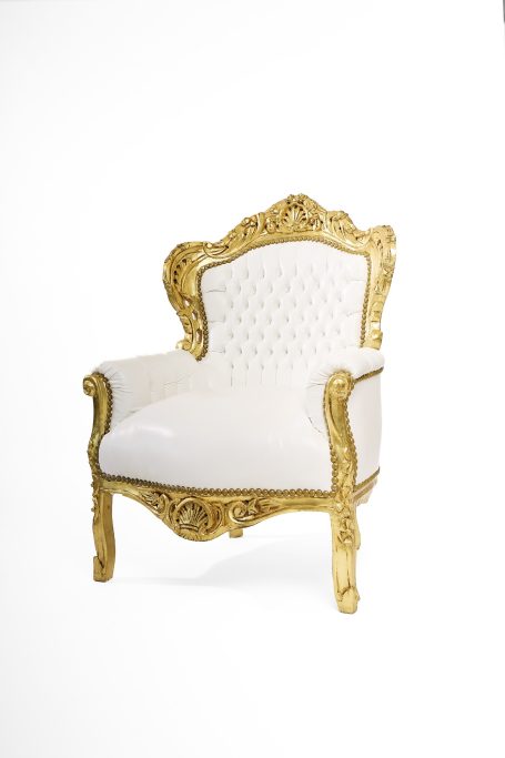 Chaise blanche large avec accoudoirs