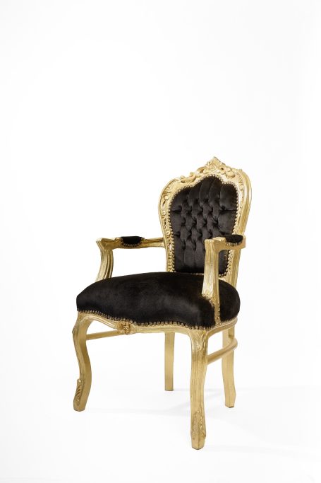 Chaise noire avec accoudoirs