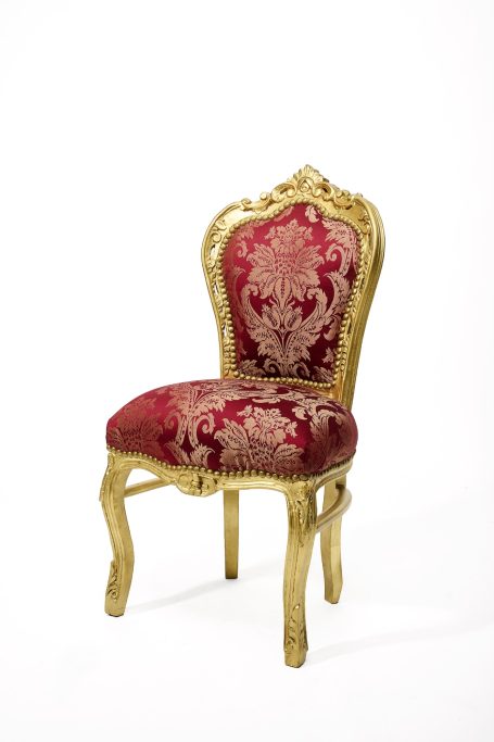 Chaise rouge sans accoudoirs